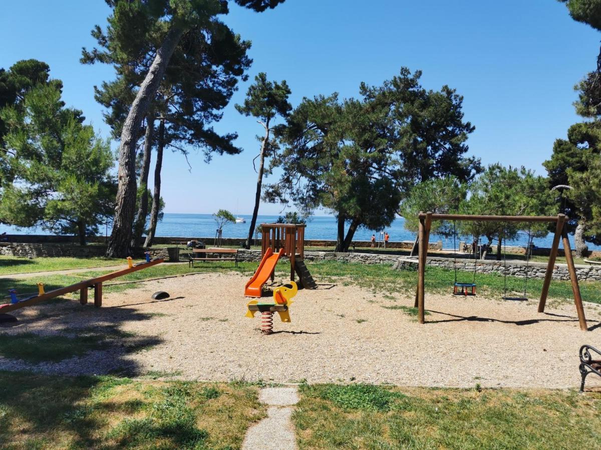 Lora Deluxe Superior 5 Star Apartment, Your Piece Of Heaven By The Sea & Park With Sea & Park View Новиград Екстериор снимка