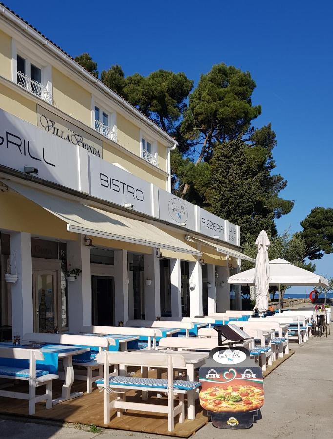 Lora Deluxe Superior 5 Star Apartment, Your Piece Of Heaven By The Sea & Park With Sea & Park View Новиград Екстериор снимка