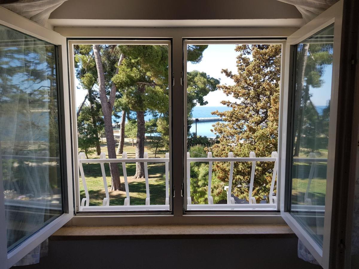 Lora Deluxe Superior 5 Star Apartment, Your Piece Of Heaven By The Sea & Park With Sea & Park View Новиград Екстериор снимка
