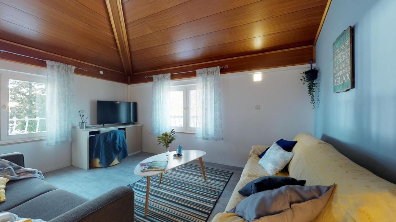 Lora Deluxe Superior 5 Star Apartment, Your Piece Of Heaven By The Sea & Park With Sea & Park View Новиград Екстериор снимка