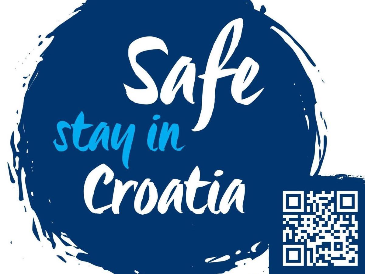Lora Deluxe Superior 5 Star Apartment, Your Piece Of Heaven By The Sea & Park With Sea & Park View Новиград Екстериор снимка